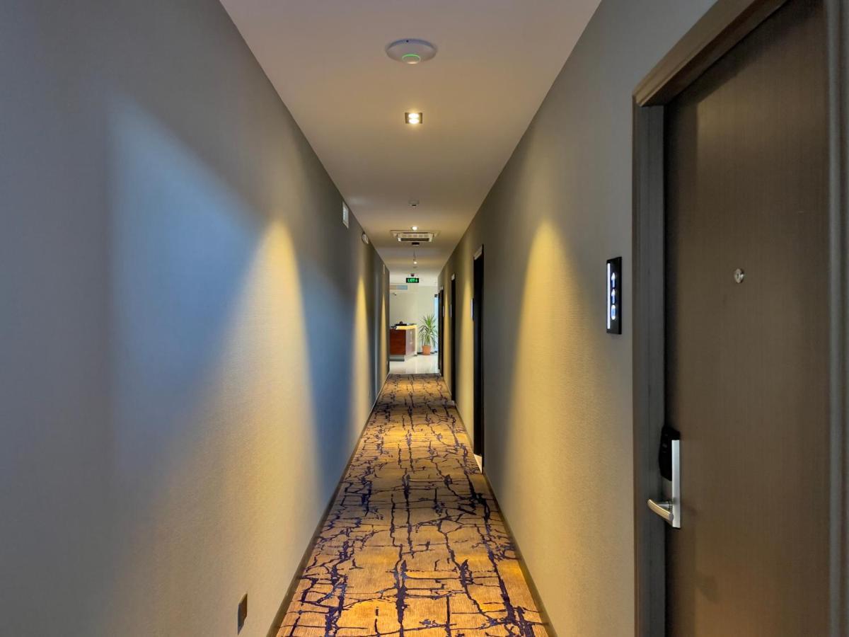 Eleven Inn Tbilisi Exterior foto